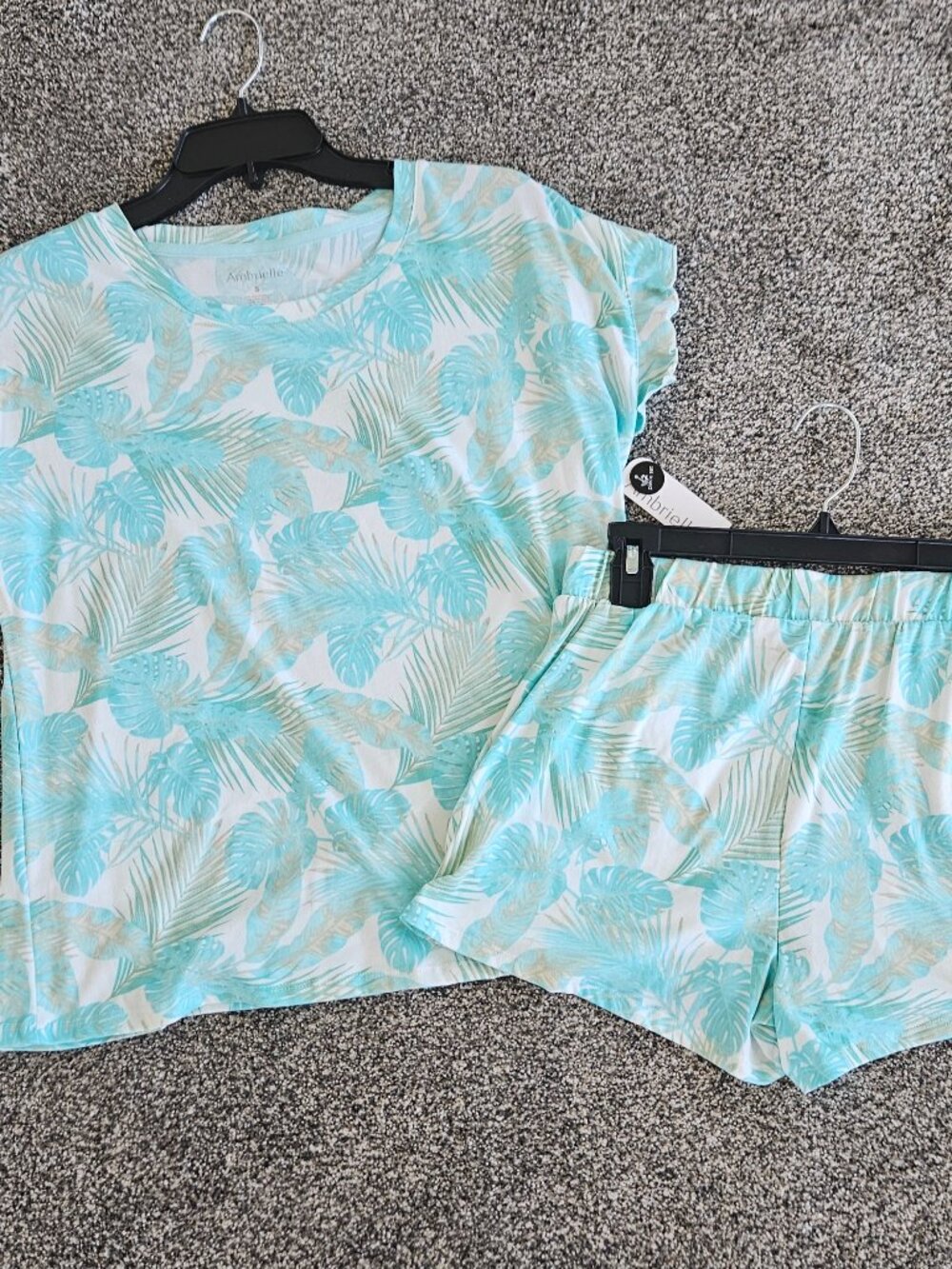 Ladies 2pc Pajama set by Ambrielle Size Small NWT